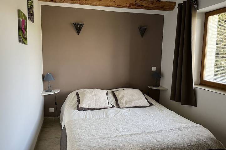 Gîte pour 4 personnes, avec jardin et terrasse à Reillanne - 2