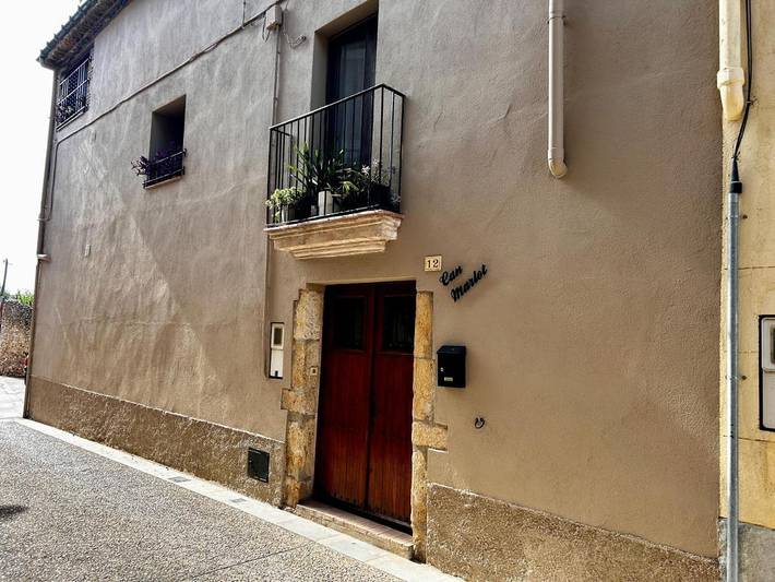 Location de vacances pour 6 personnes, avec balcon et vue, adapté aux familles à Navata - 3