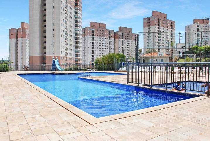 Casas e apartamentos de temporada para 4 pessoas, com piscina e vista em Carapicuíba