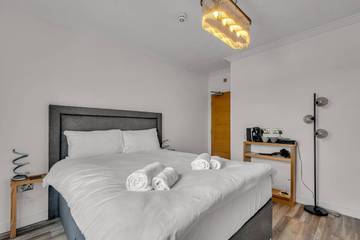 Holiday Apartment for 2 People in Chartham, Kent Downs, Photo 1