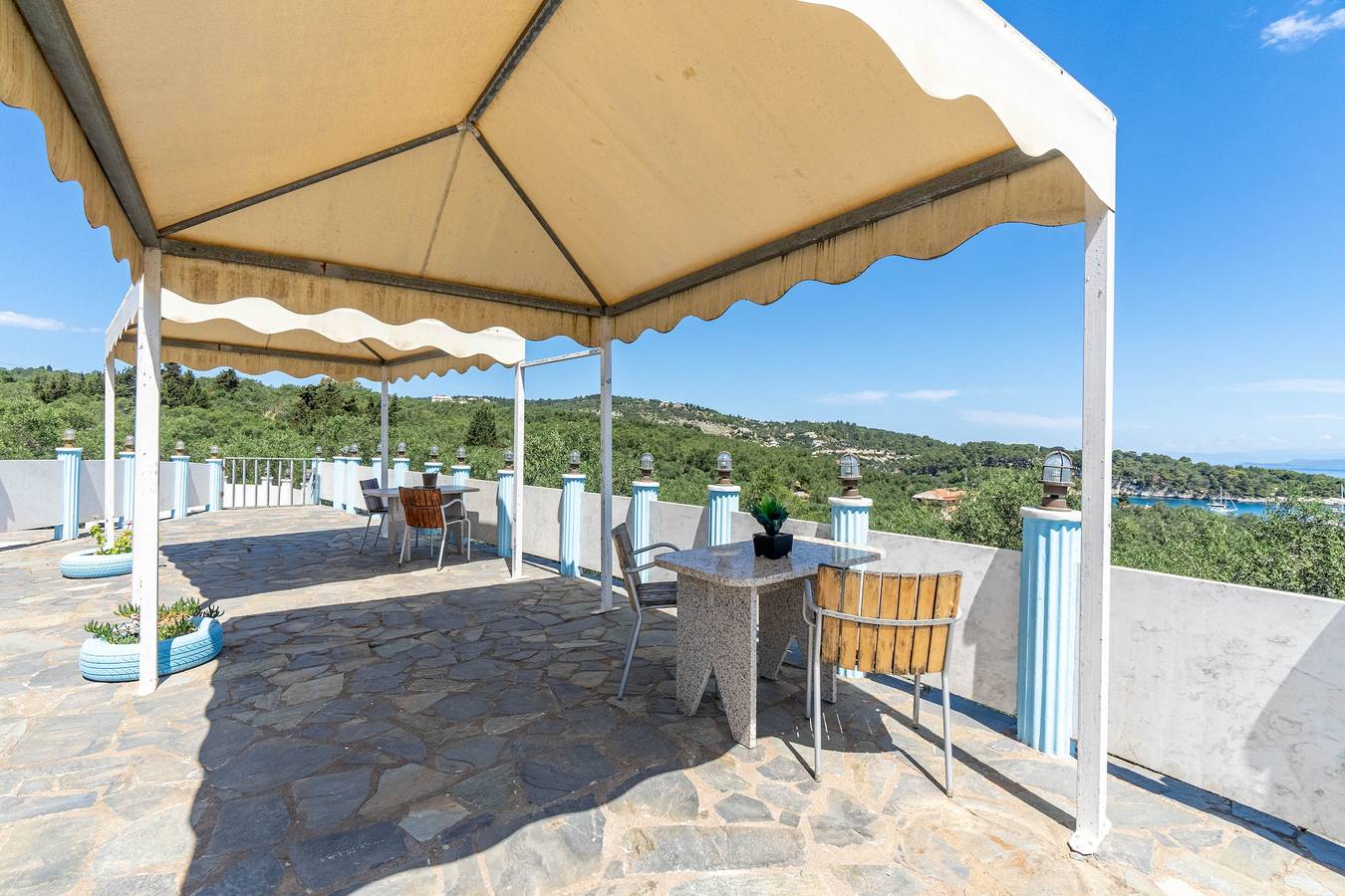 Apartamento entero, Apartamento 'Paco's Resort Superior Villa 8' con vistas al mar, Wi-Fi y aire acondicionado in Gaios, Paxoí