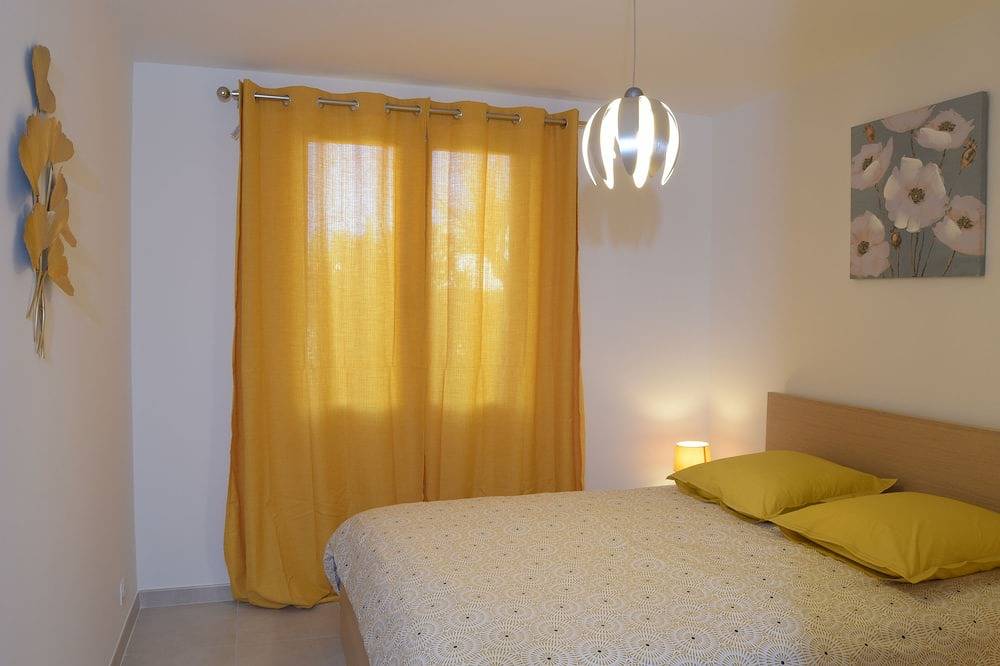 Les Alouettes, comfortable house, 10 minutes' walk from the historic center. in Uzès, Nimes region