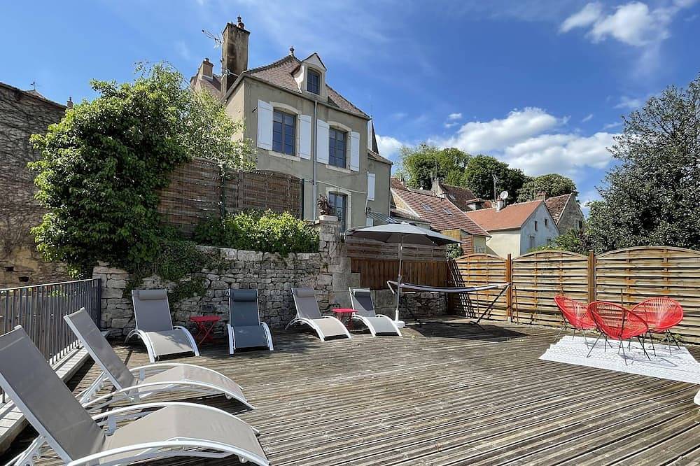 Montbard 3 logements pour groupe 15 personnes maxi in Montbard, Région de Montbard