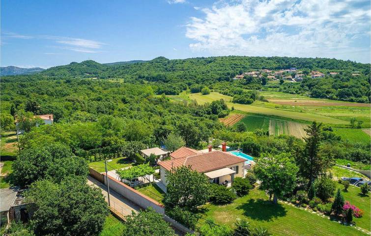 Casa de vacaciones para 6 personas, con terraza y jardín - 1