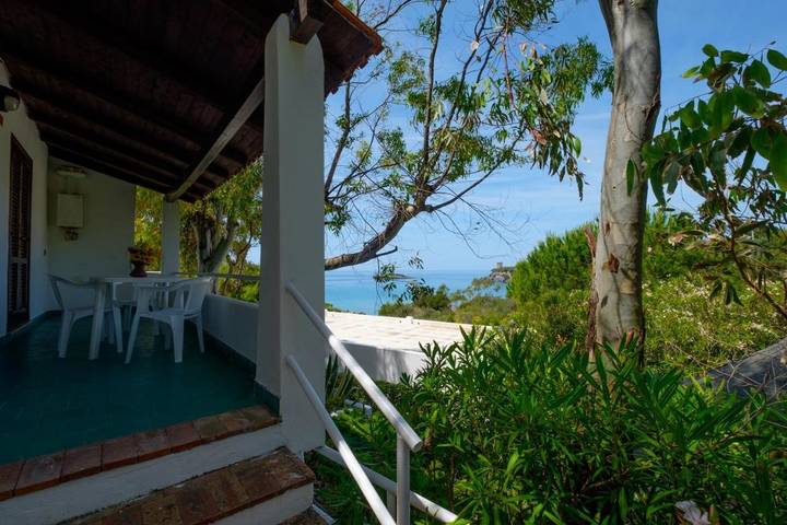 Ferienhaus für 4 Personen, mit Terrasse und Garten sowie Pool und Ausblick in Marina di Camerota - 3