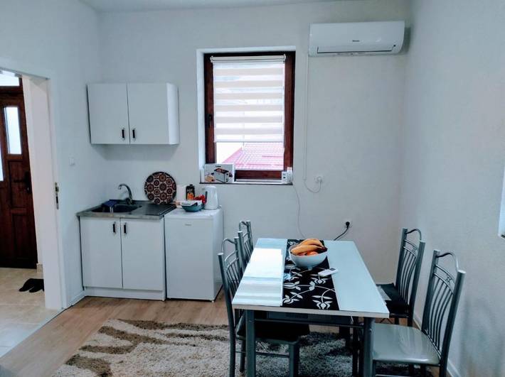 Appartement de vacances pour 3 personnes, avec jardin