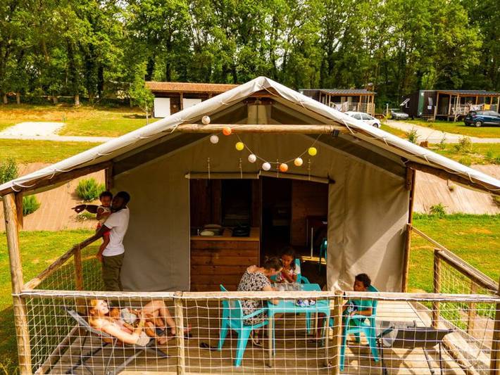 Location de vacances pour 4 personnes, avec terrasse et piscine à Martiel - 2