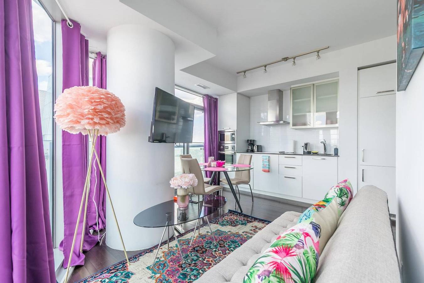 Hel lägenhet, 50 Floor 1 Bedroom Downtown Flamingo Island  in Toronto, Ontariosjön (Kanada)