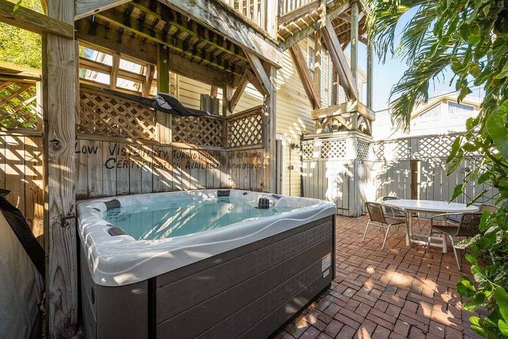 Vacation apartment for 12 people, with balcony, with pets - 1