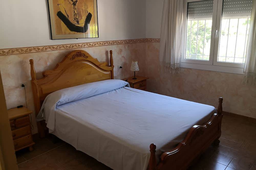 Ruhiges Haus, Garten, Riesiger Strand 350m, Angeln (Meer, Fluss, Boot) / Riomar in Riumar, Delta de l'Ebre