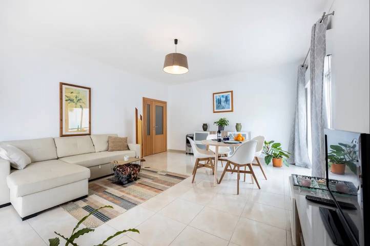Geheel appartement, Appartement 'Casa Cláudia - Centro Histórico' met privéterras, balkon en Wifi in Santa Maria, São Gonçalo de Lagos
