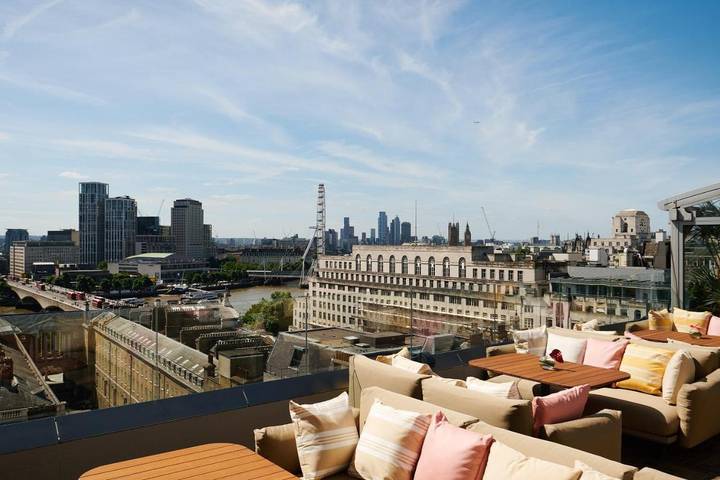 Apartamento para 2 personas, con terraza y vistas, Se admiten mascotas en Covent Garden