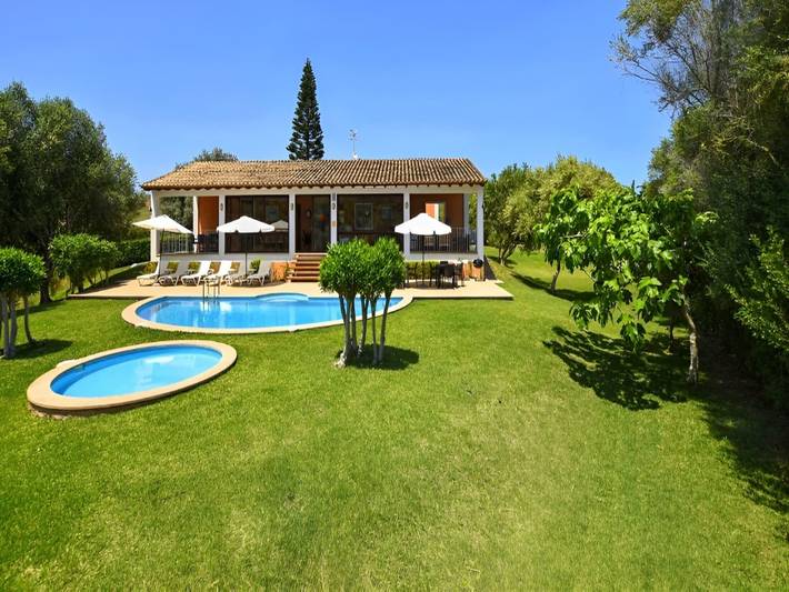 Holiday home for 8 people, with pool and garden - 1