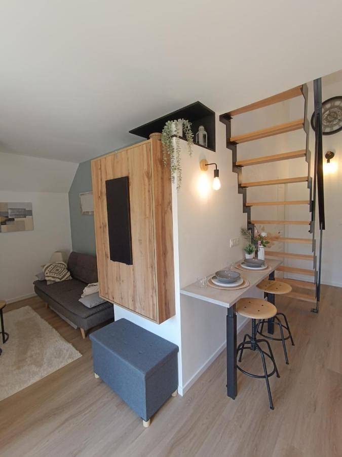 Appartement entier, Two-Bedroom Apartment in Mordelles, Région de Rennes