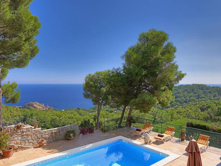 Gîte pour 6 personnes, avec jardin et balcon