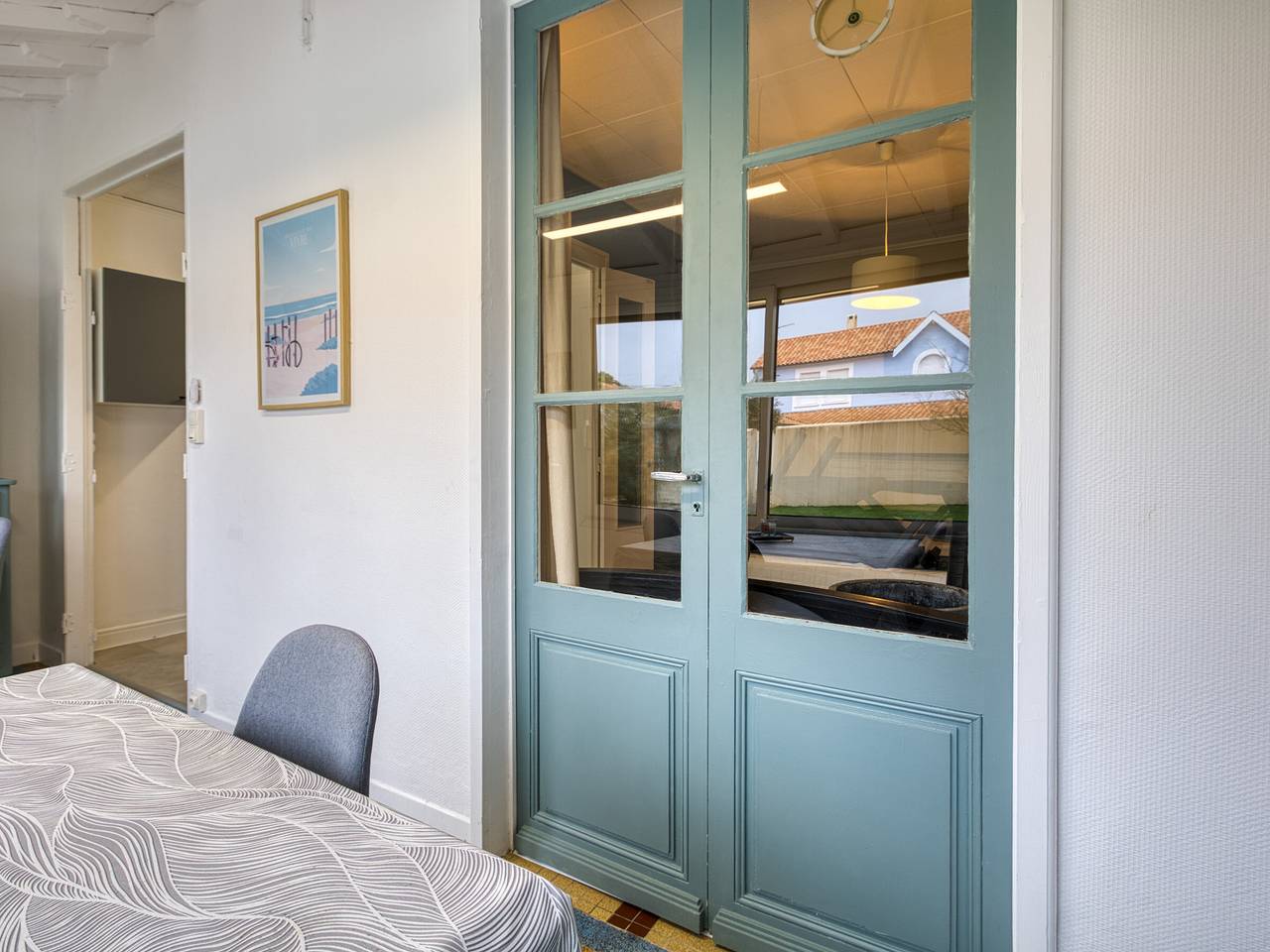 Beachside House with Garden, Parking, & Close to La Rochelle – Sleeps 6 in Châtelaillon-Plage, La Rochelle region