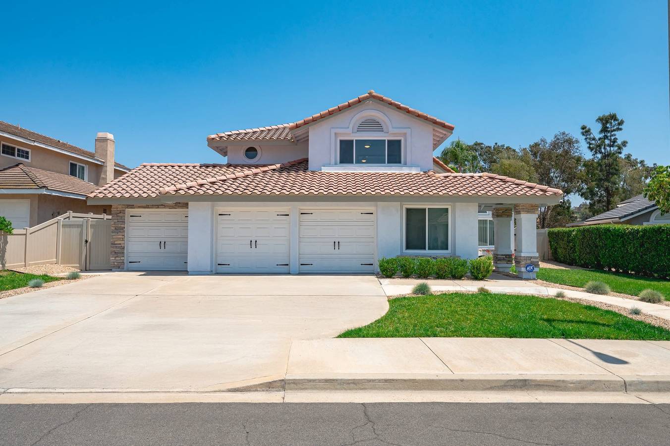 Luxe Spacious Home Near Parks Fully Equipped in Riverside County