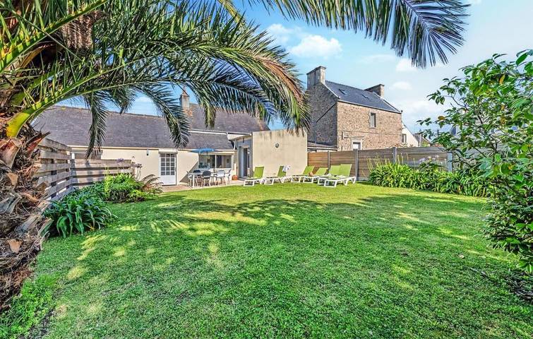 Location de vacances pour 6 personnes dans Plage De Kersaliou