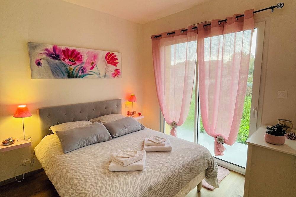 Maison Contemporaine Lumineuse, Conviviale Proche mer et de Toutes Commodités in Plestin-les-Grèves, Ceinture Dorée