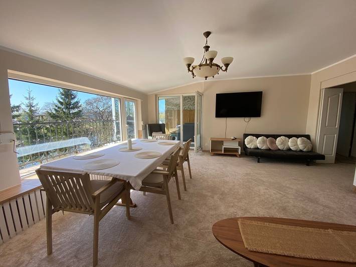 Ferienwohnung für 8 Personen, mit Balkon und Terrasse sowie Sauna