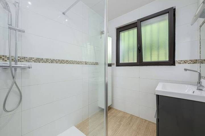 Apartamento entero, Vacation Villa For Rent In Biot In The Bois Fleuri District in Biot, Costa mediterránea (Francia)
