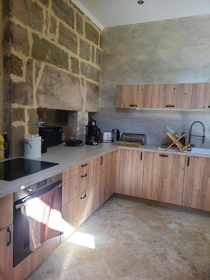 Maison d’hôte pour 2 personnes, avec Terrasse et Jardin ainsi que Piscine et Vue en Corrèze - 2