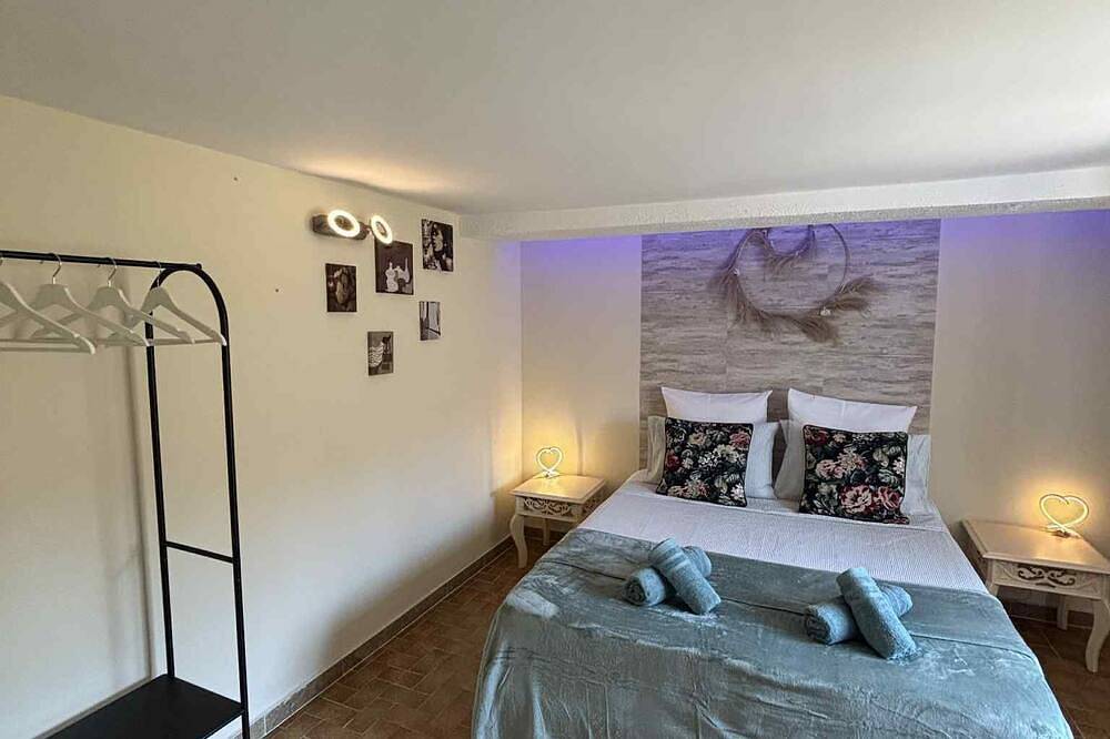 Maisonnette des pensées with private entrance and garden in Carpentras, Vaucluse