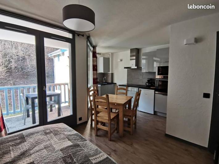 Gîte pour 2 personnes, avec terrasse dans Office De Tourisme De Valmorel Et Des Vallees D Aigueblanche