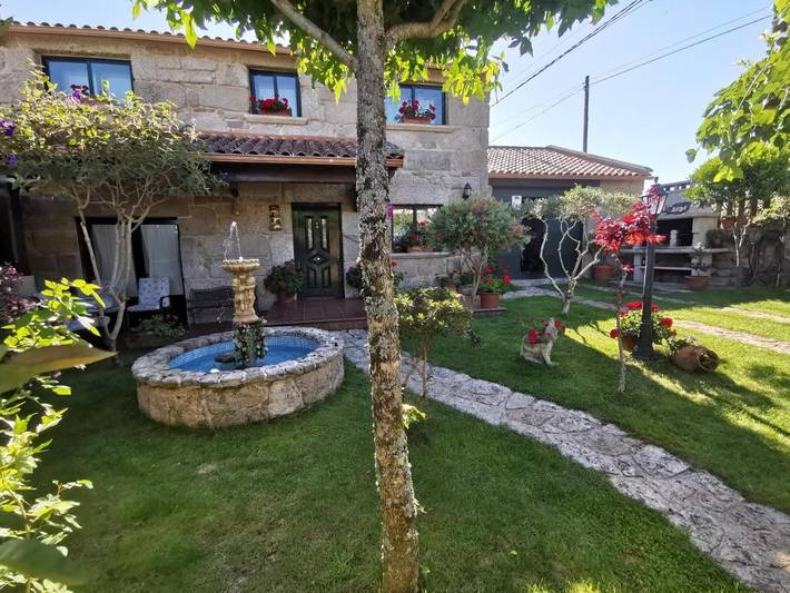 Casa rural para 8 personas, con vistas además de piscina y jardín, Se admiten mascotas en Comarca de Pontevedra - 4