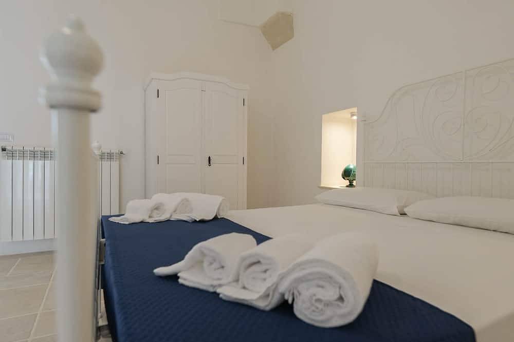 Dimora Santa Sofia, con Dèpandace e Giardino in Diso, Lecce Provinz