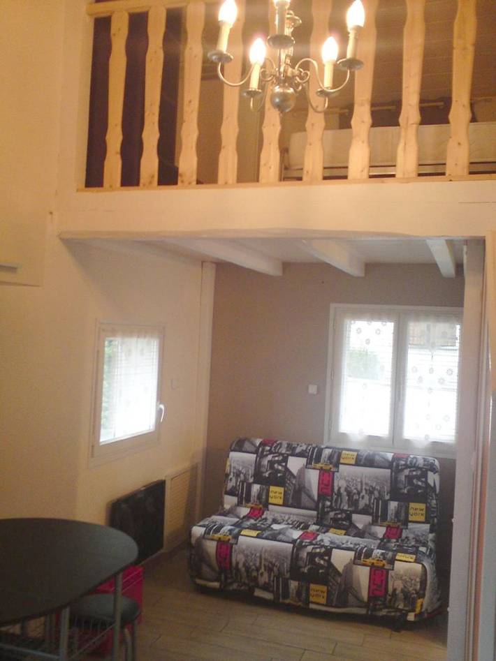 Location de vacances pour 3 personnes, avec vue et jardin à Lacrouzette - 4