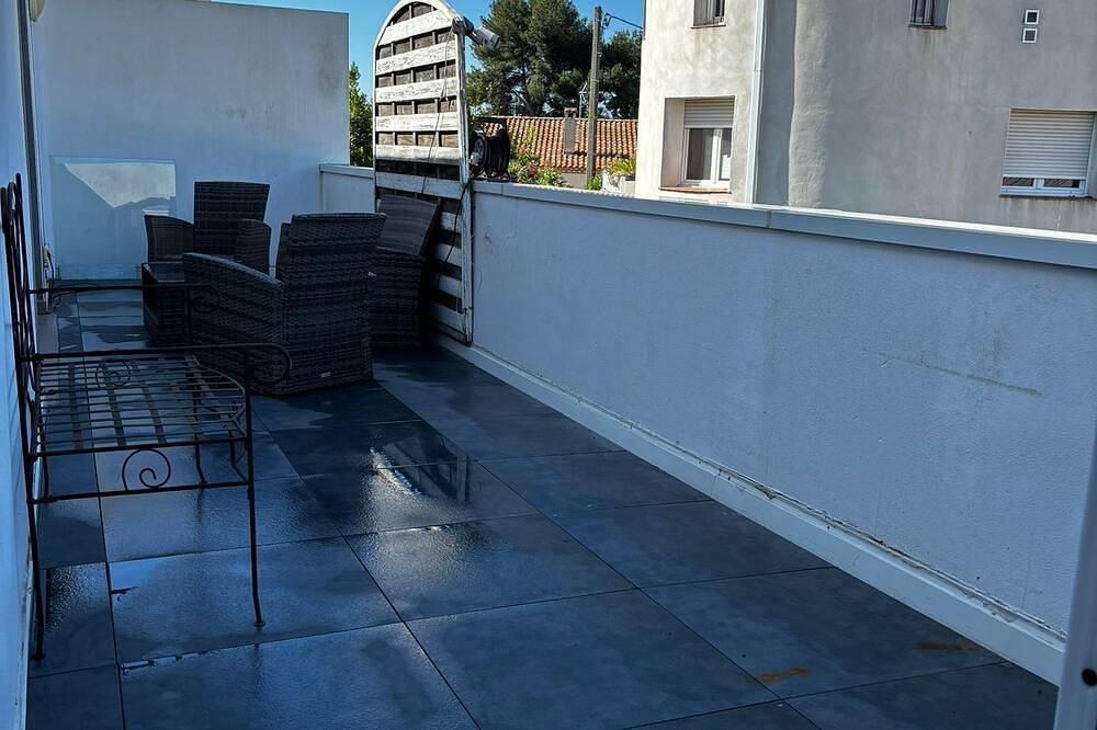 Entire apartment, Joli Appartement Dans Petite Résidence Privée, Très Calme in Prés d'Arènes, Montpellier