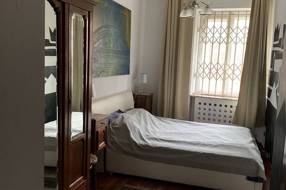 Appartamento intero, Old Town Oasis: Artistic 2-Bedroom Gem Residence in the Crown of Barbican Walls in Varsavia Śródmieście, Varsavia
