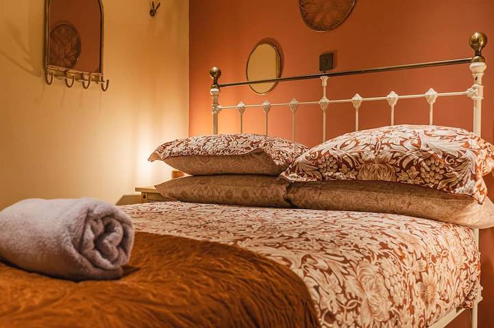 Ganze Wohnung, A couple's paradise in the heart of Lyme Regis moments from the beach in Lyme Regis, Dorset