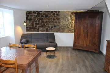 Gîte pour 5 personnes, avec jardin à Burzet