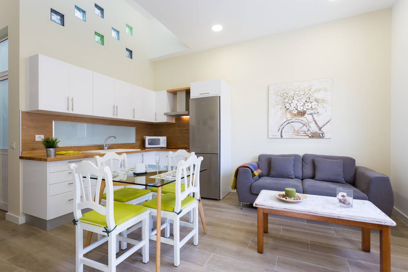 Apartamento vacacional entero, Esquina de Alberto Nº1, Wifi al lado de la playa in Playa de la Caleta (Tenerife), La Caleta de Interián