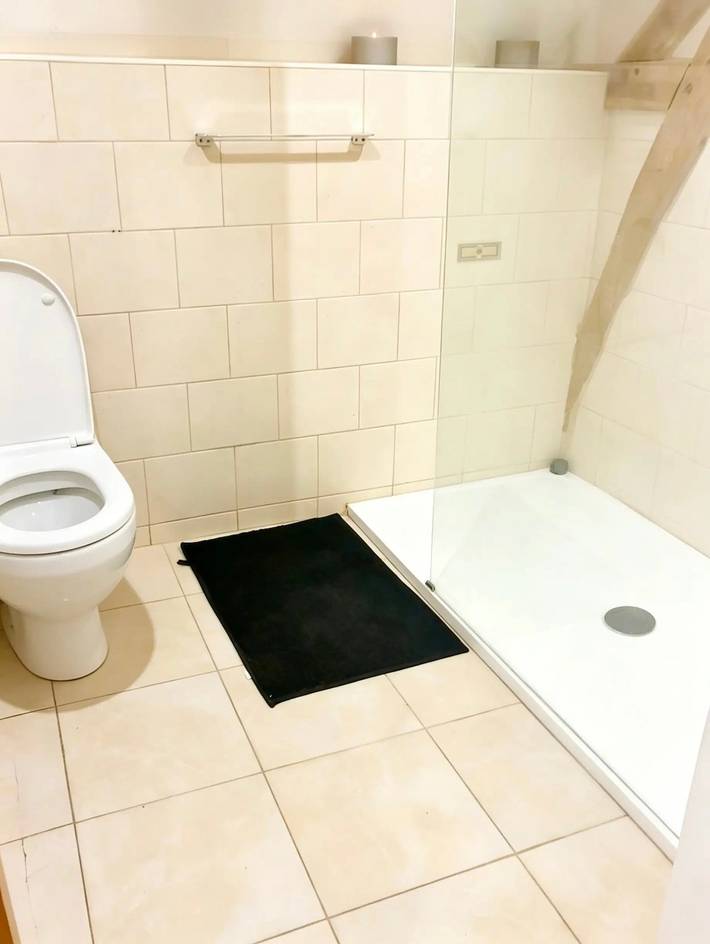 Apartamento inteiro, Apartamento 'Escapade Bien Être Balnéo' com Varanda e Wi-Fi in Ravenel, Rio Oise