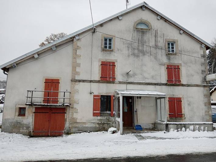Gîte pour 3 personnes, avec jardin ainsi que terrasse et vue dans Le Clerjus - 2