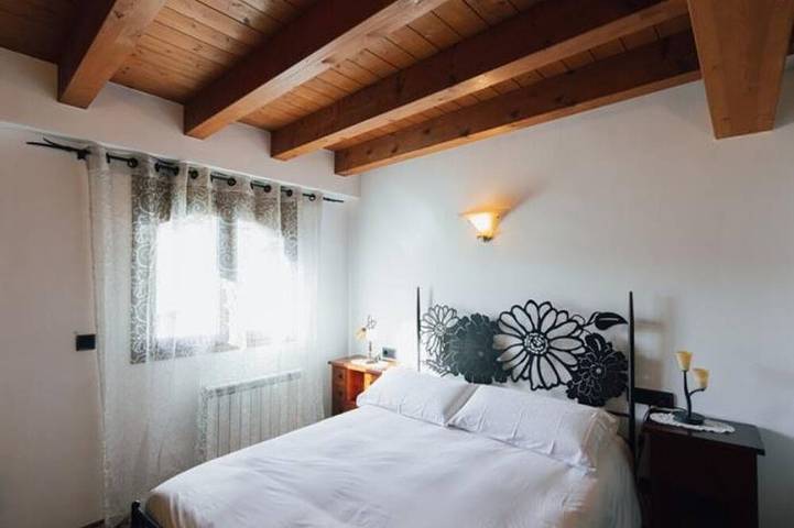 Maison rurale élégante pour 10 personnes à Montardit de Baix, animaux admis in Sort, Pyrénées catalanes