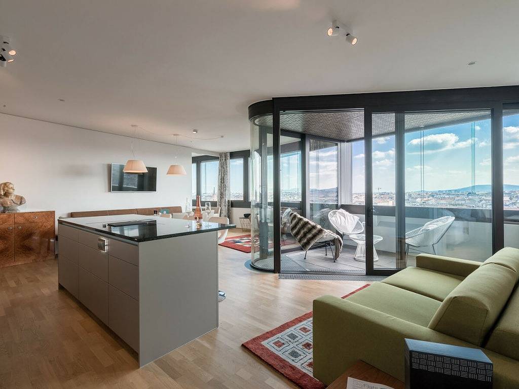 Skyflats Vienna South View in Hernals, Wien