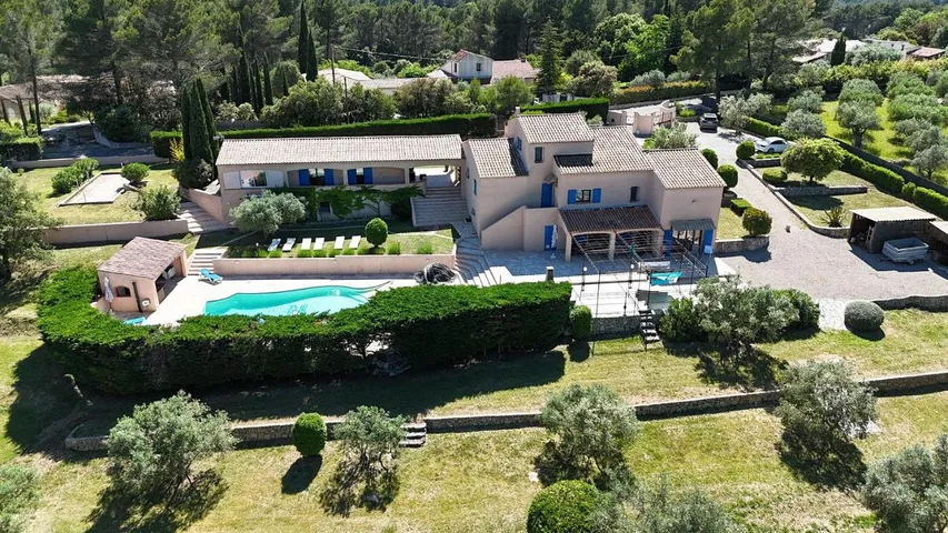 Chambre d’hôte pour 3 personnes, avec jardin ainsi que piscine et vue - 1