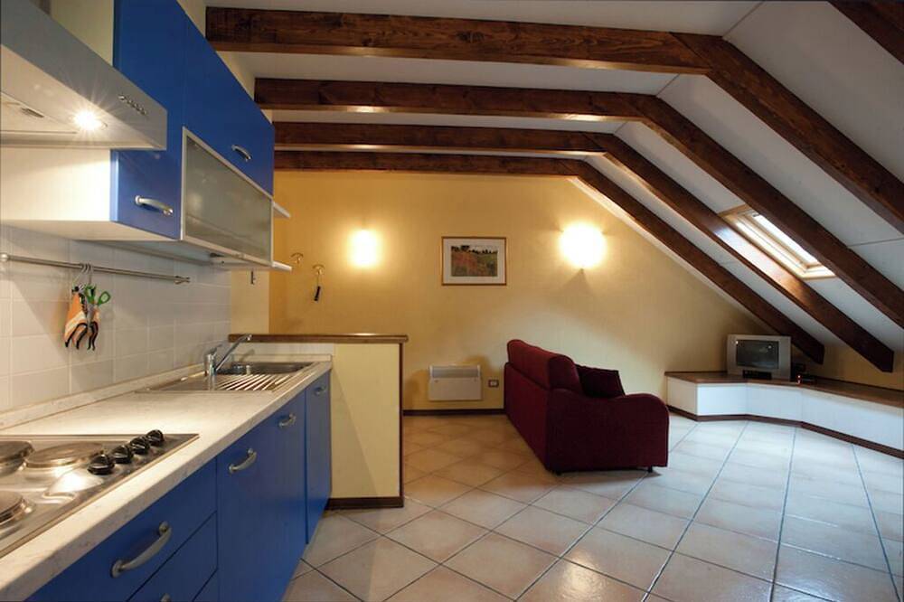 Appartamento intero, Mansarda Sol levante a 5 minuti dal Centro e dalla Pineta. Animali ammessi in Santa Maria Maggiore (Città), Comune di Santa Maria Maggiore