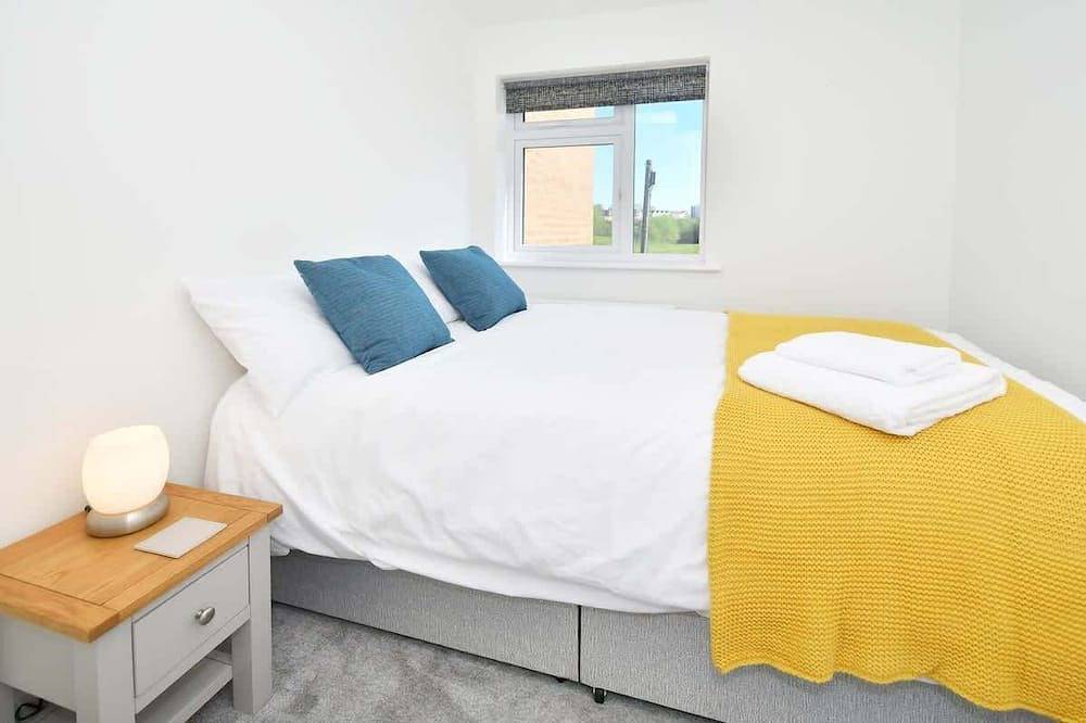 Regal House Summary: in Stoke-on-Trent, Midlands