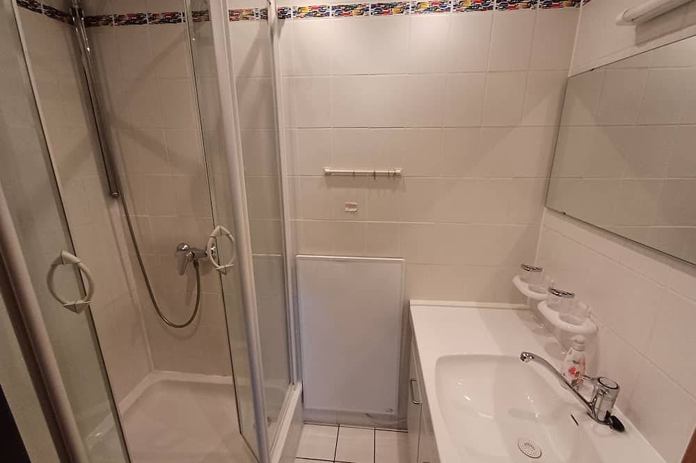 Amselnest in Bromskirchen, Waldecker Land