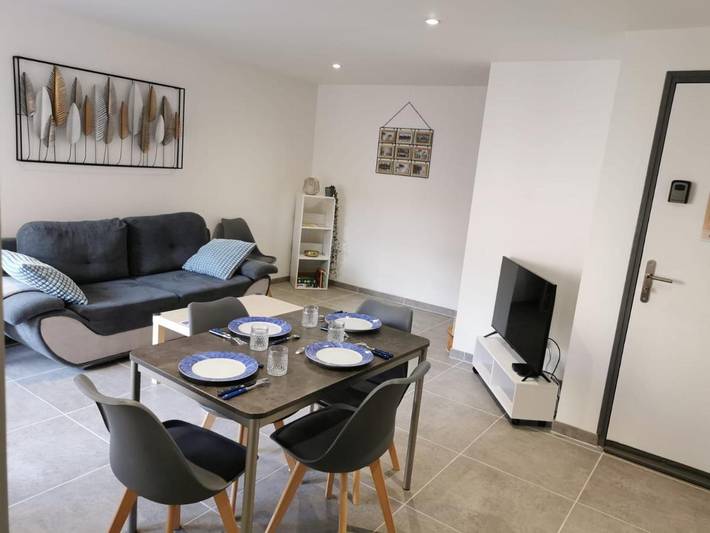 Appartement de vacances pour 4 personnes, avec balcon ainsi que jacuzzi et sauna, animaux acceptés