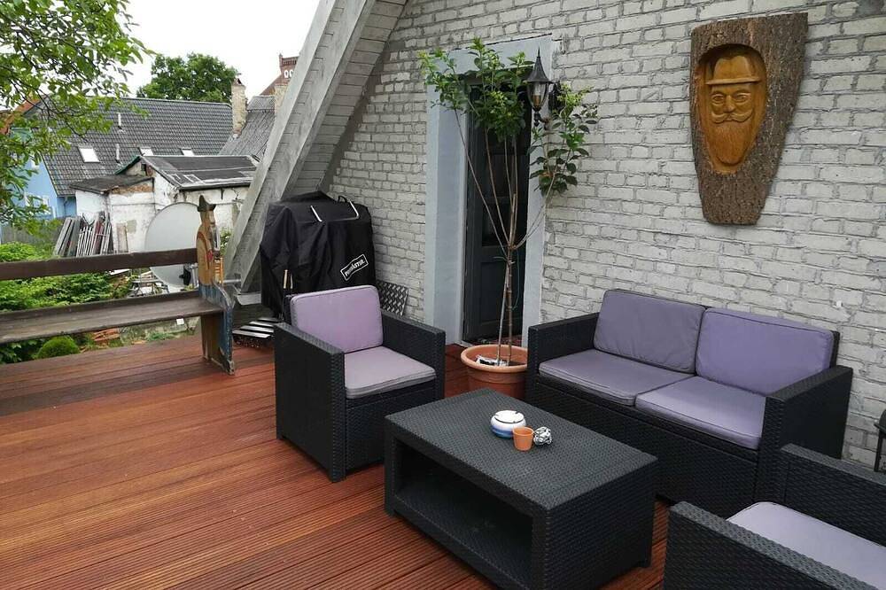 Entire apartment, Cozy apartment overlooking the greenery on the Lindenhof in Garz/Rügen, Ruegen
