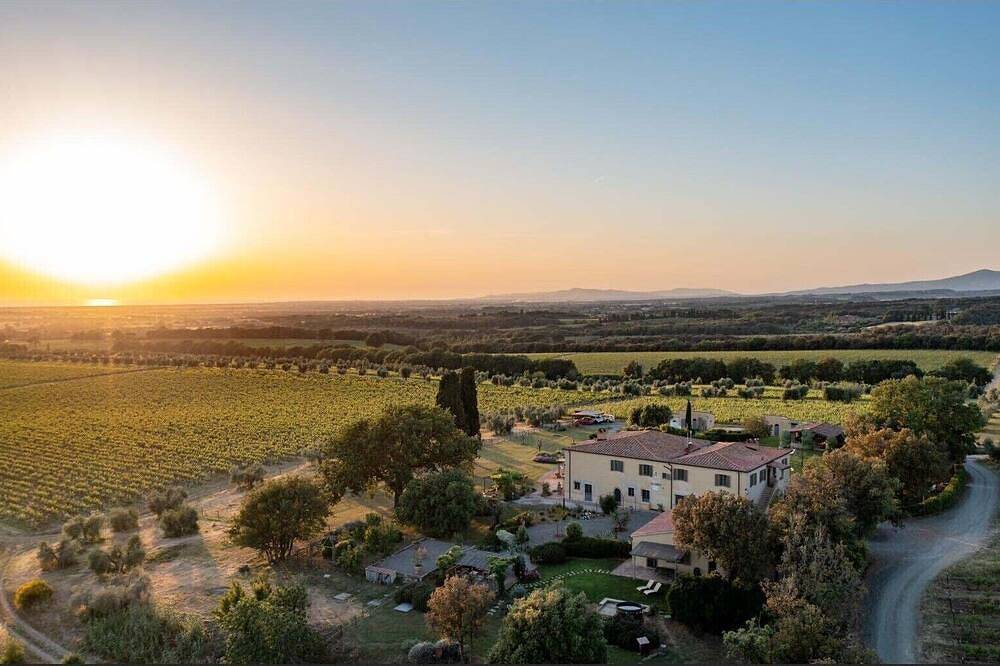 Fabulous 7Bd-7Ba Villa W/ Beautiful Views At Bolgheri in Bolgheri, Castagneto Carducci