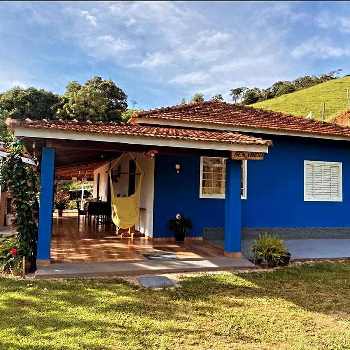 Casas e apartamentos de temporada para 9 pessoas, com vista para o lago e jardim e ainda vista and piscina em Cunha