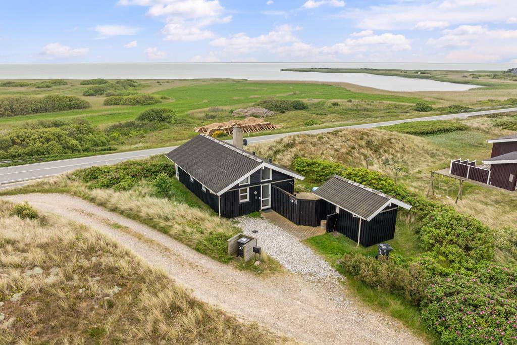 Schönes Ferienhaus mit Blick auf den Ringkøbing Fjord in Skodbjerge, Hvide Sande