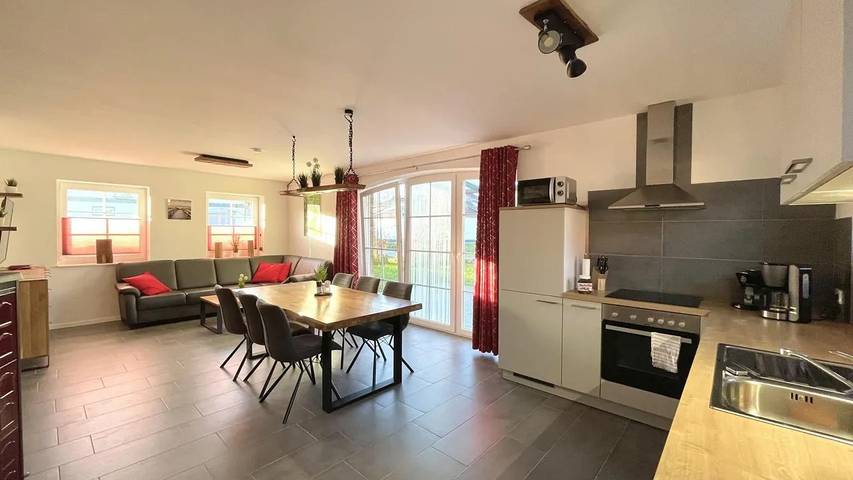 Ferienhaus für 8 Personen, mit Balkon und Terrasse sowie Garten in Warin - 2